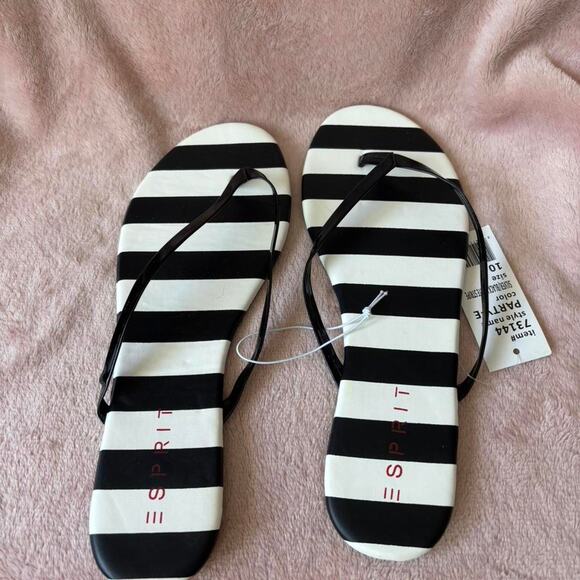 Esprit Shoes - NWT Esprit black and white flip flops SZ 10
